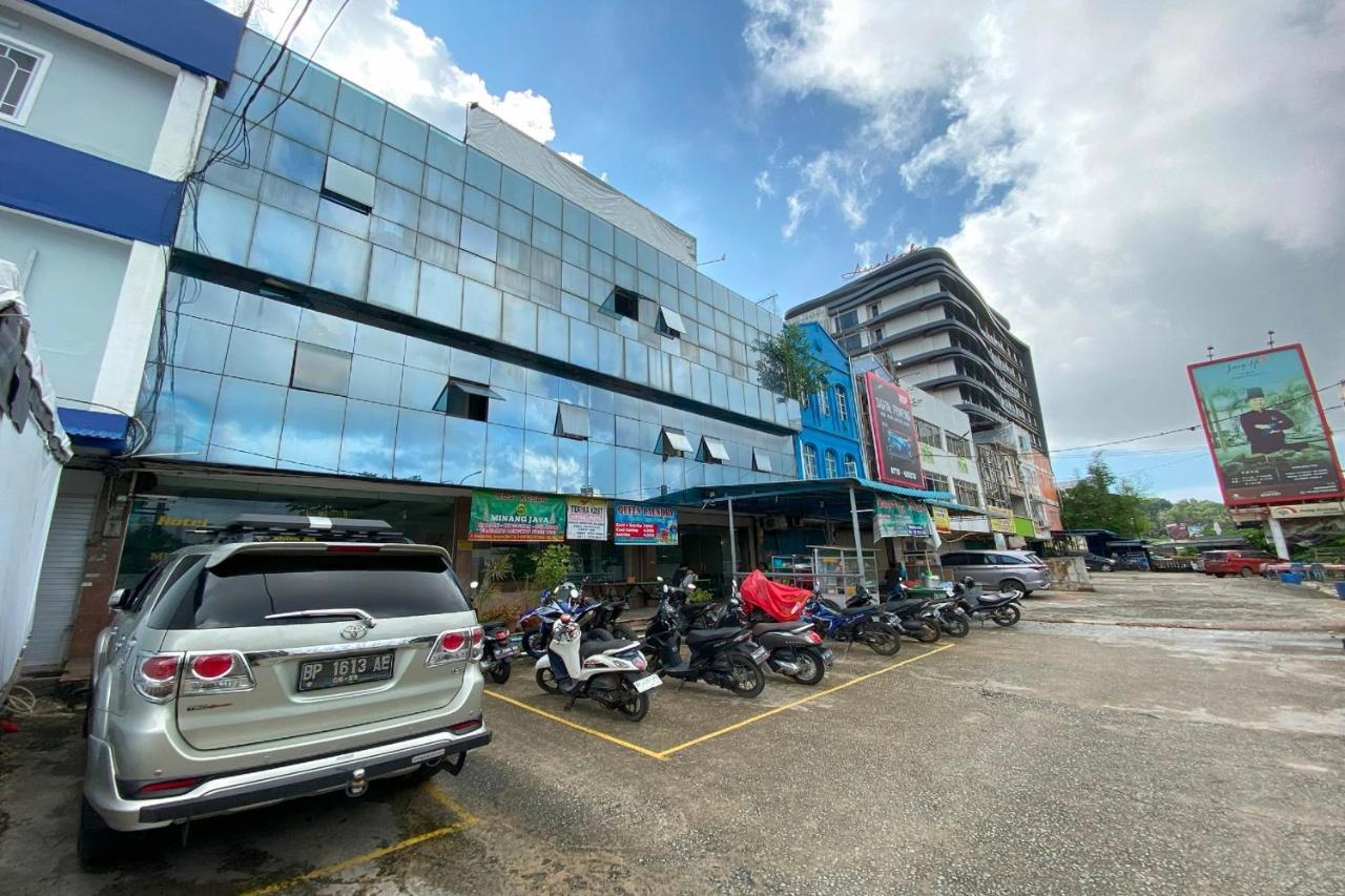 Oyo 92702 Minang Jaya Hotel Nagoya Luaran gambar