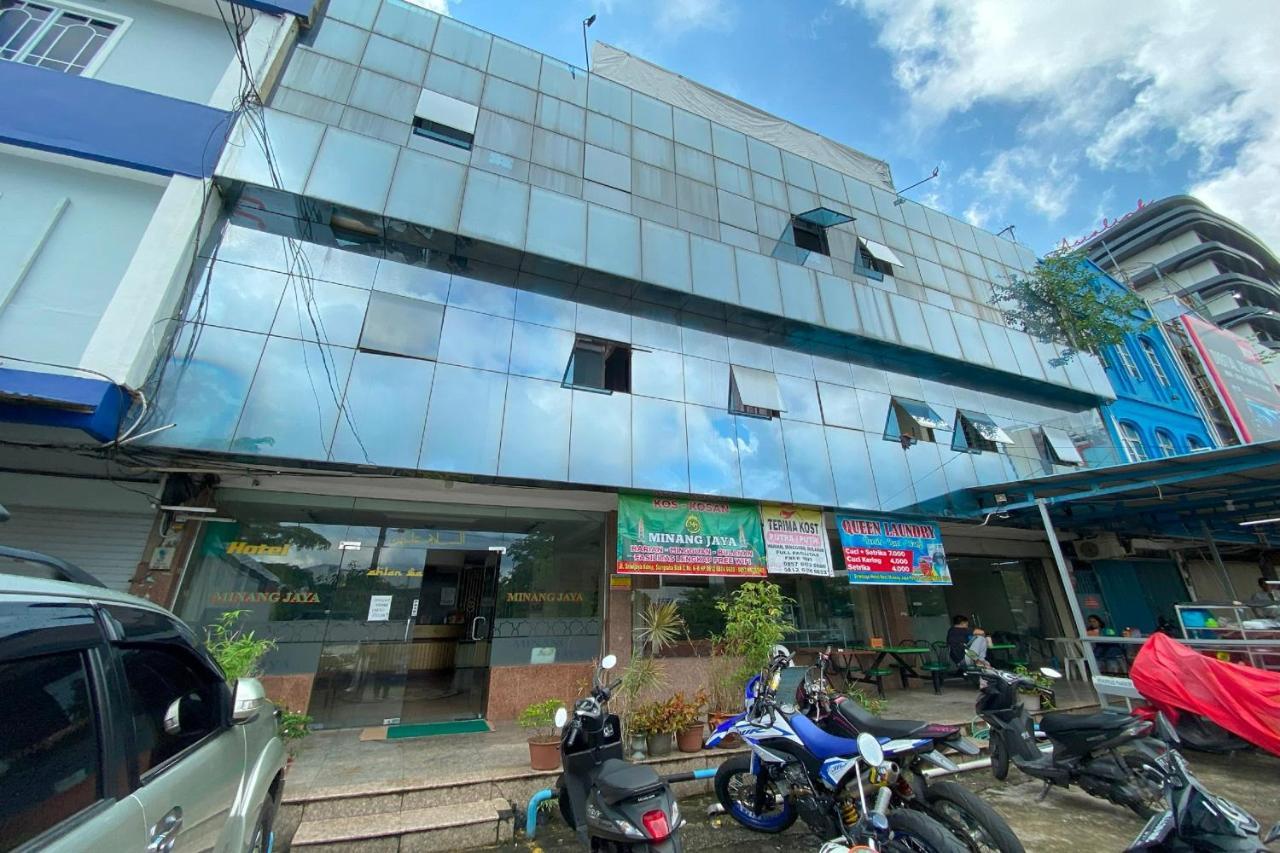 Oyo 92702 Minang Jaya Hotel Nagoya Luaran gambar