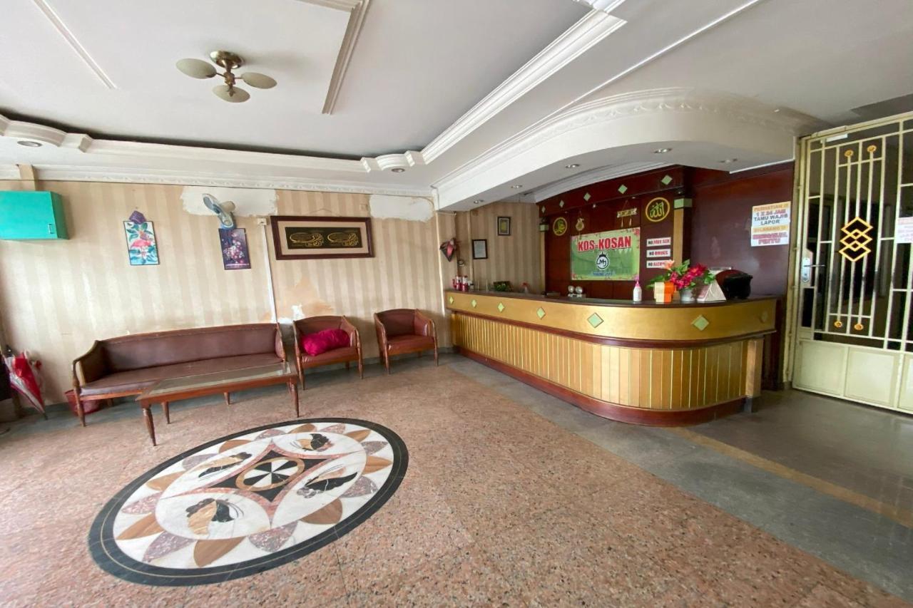 Oyo 92702 Minang Jaya Hotel Nagoya Luaran gambar