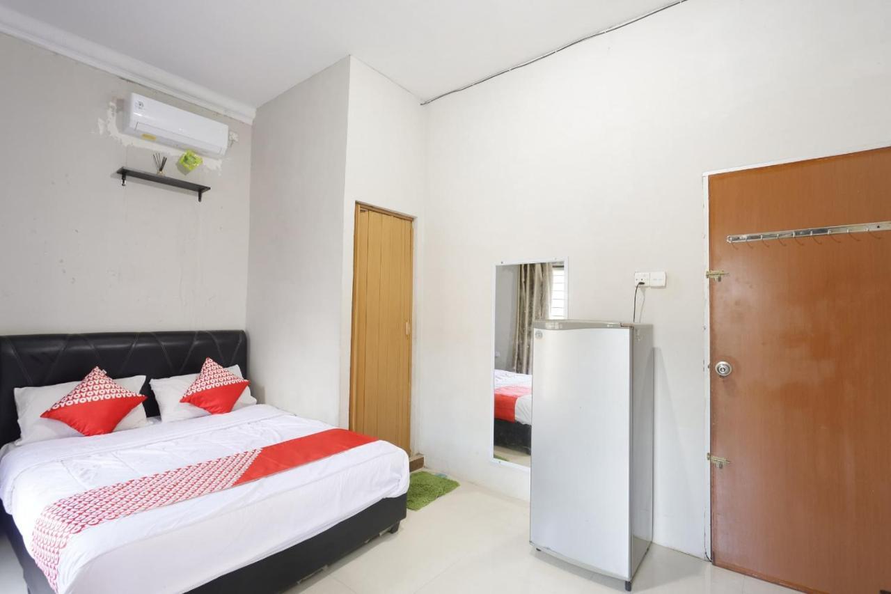 Oyo 92702 Minang Jaya Hotel Nagoya Luaran gambar