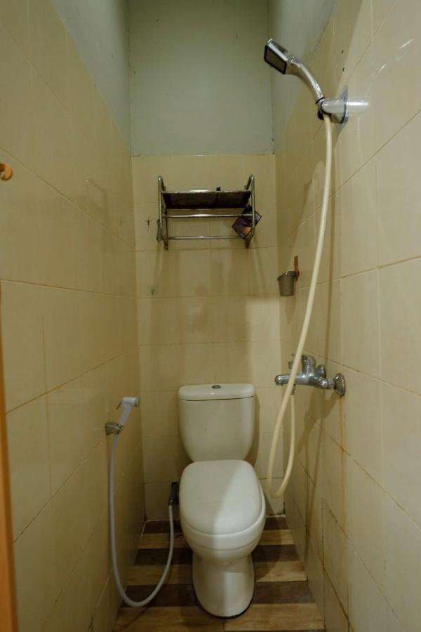 Oyo 92702 Minang Jaya Hotel Nagoya Luaran gambar