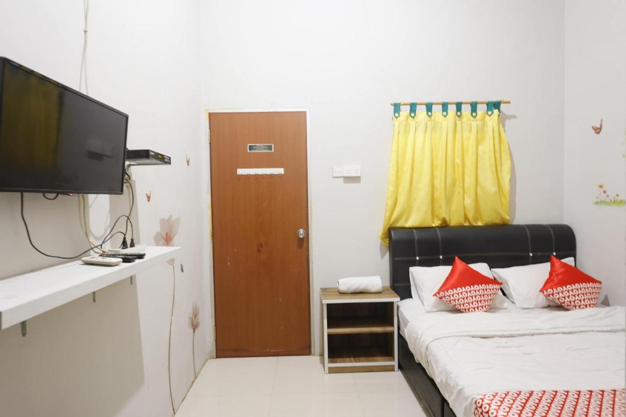 Oyo 92702 Minang Jaya Hotel Nagoya Luaran gambar