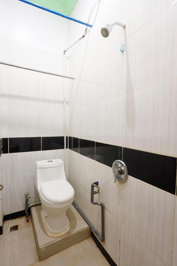 Oyo 92702 Minang Jaya Hotel Nagoya Luaran gambar